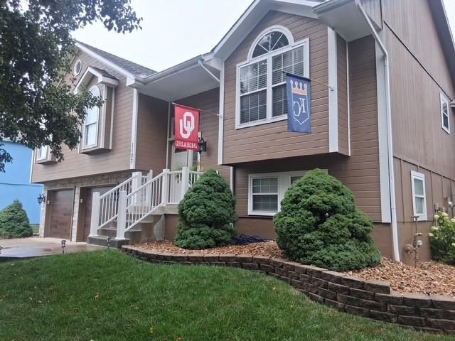 1103 Keagon Avenue, Greenwood, MO 64034
