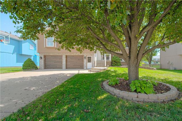 1103 Keagon Avenue, Greenwood, MO 64034