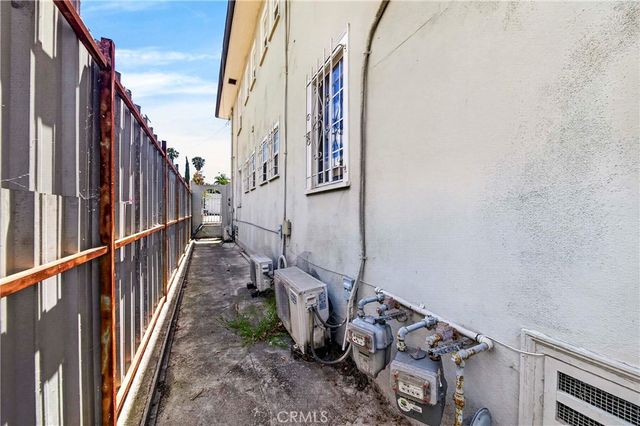 1276 S Plymouth, Los Angeles, CA 90019