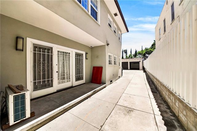 1276 S Plymouth, Los Angeles, CA 90019