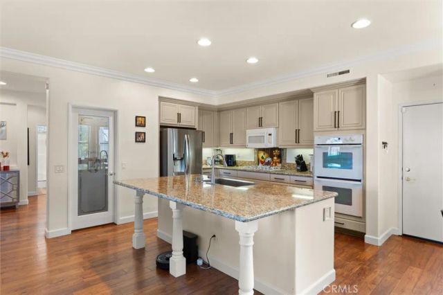 1461 Deer Hollow Drive, Corona, CA 92882