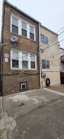 4855 W Wolfram Street, Chicago, IL 60641