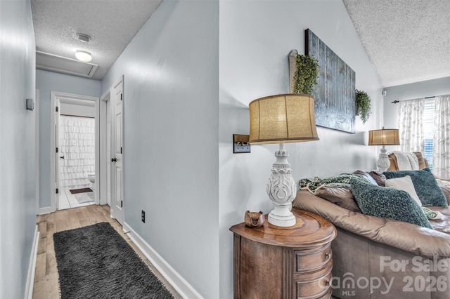 1959 8th Street SE, Hickory, NC 28602