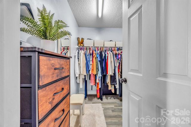 1959 8th Street SE, Hickory, NC 28602