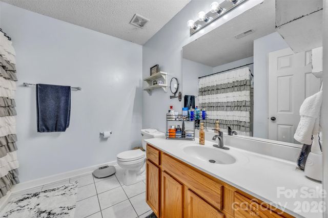 1959 8th Street SE, Hickory, NC 28602