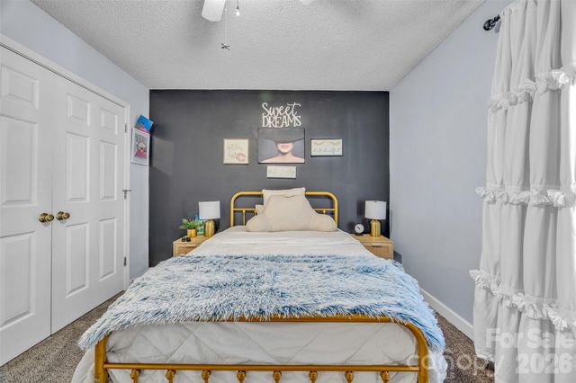 1959 8th Street SE, Hickory, NC 28602