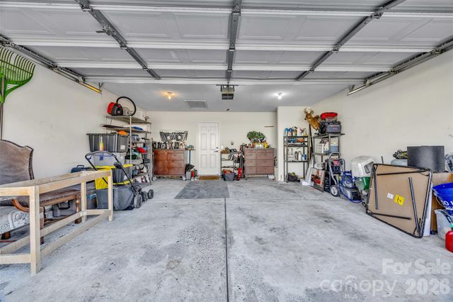 1959 8th Street SE, Hickory, NC 28602