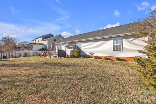 1959 8th Street SE, Hickory, NC 28602