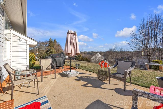 1959 8th Street SE, Hickory, NC 28602