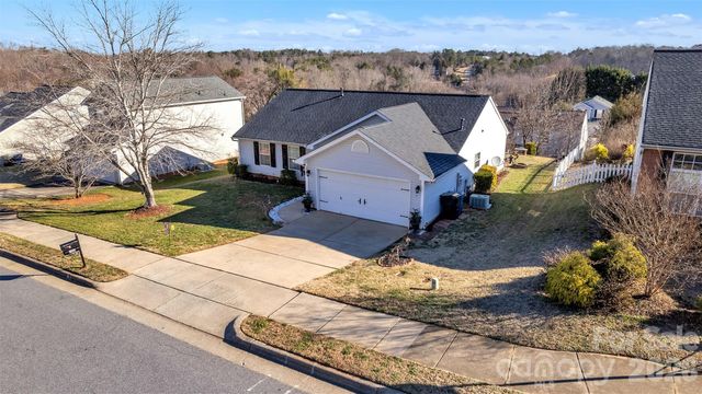 1959 8th Street SE, Hickory, NC 28602