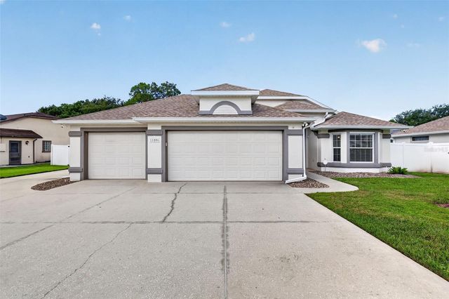 11506 LAKE DR, Leesburg, FL 34788