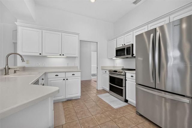 11506 LAKE DR, Leesburg, FL 34788