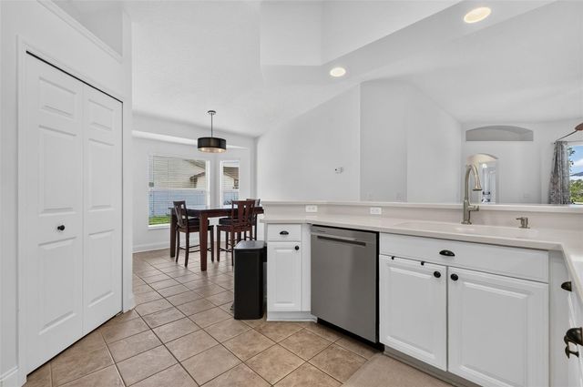11506 LAKE DR, Leesburg, FL 34788