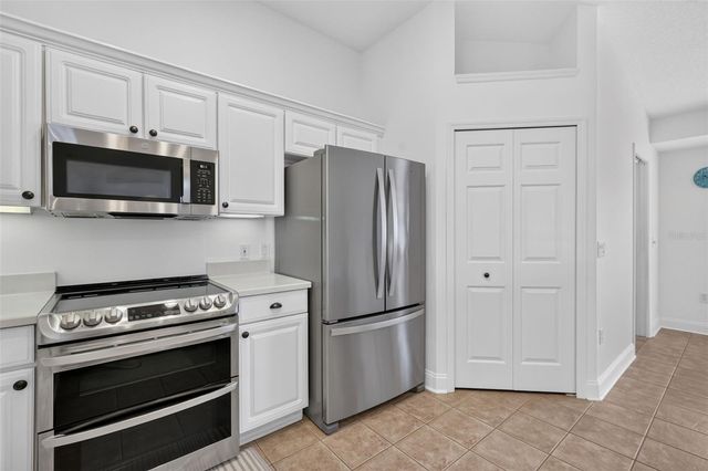 11506 LAKE DR, Leesburg, FL 34788