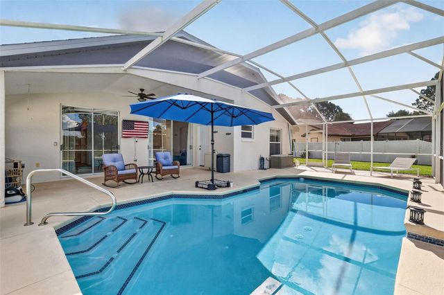 11506 LAKE DR, Leesburg, FL 34788