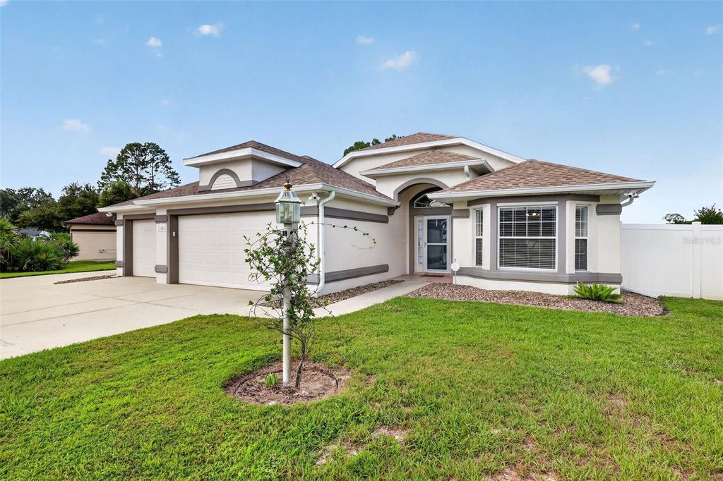 11506 LAKE DR, Leesburg, FL 34788