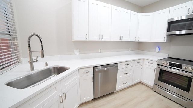 18563 Caminito Pasadero 403, San Diego, CA 92128