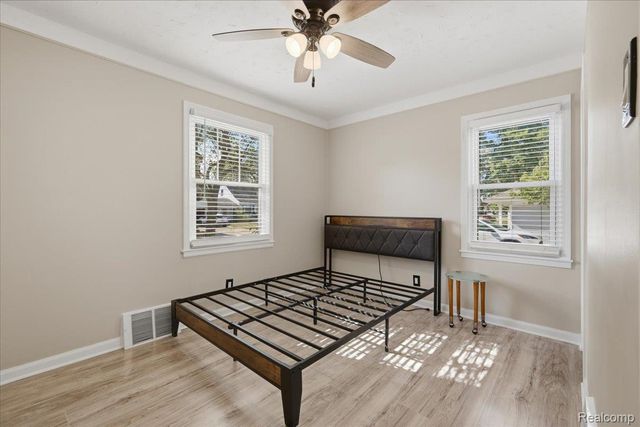 5844 Arcola Street, Garden City, MI 48135