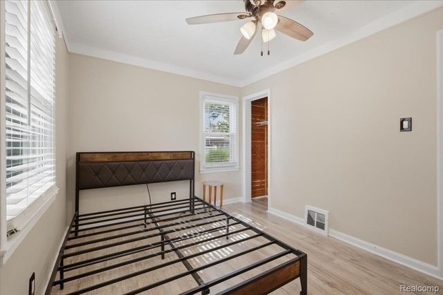 5844 Arcola Street, Garden City, MI 48135