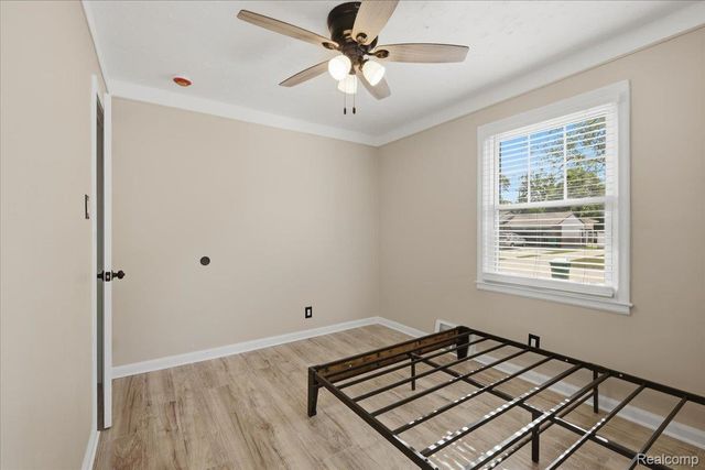 5844 Arcola Street, Garden City, MI 48135
