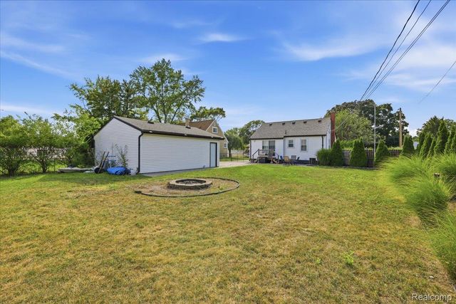 5844 Arcola Street, Garden City, MI 48135