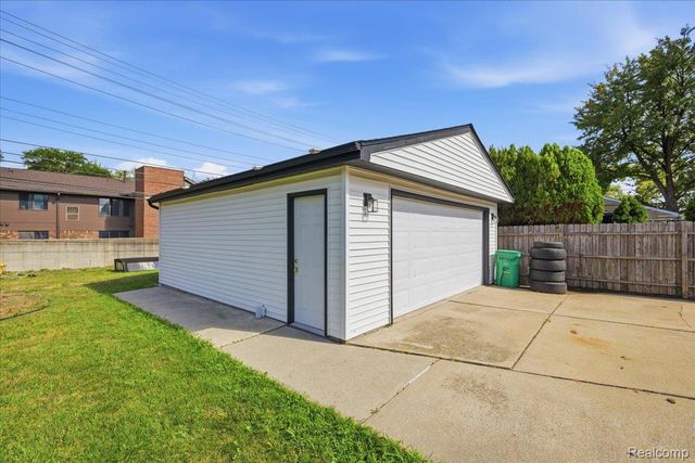 5844 Arcola Street, Garden City, MI 48135