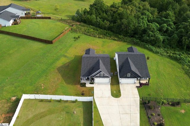 337 Dogwood Trail, Campobello, SC 29322