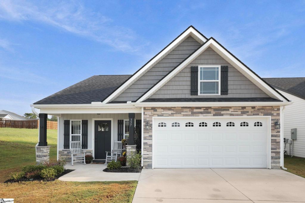 337 Dogwood Trail, Campobello, SC 29322