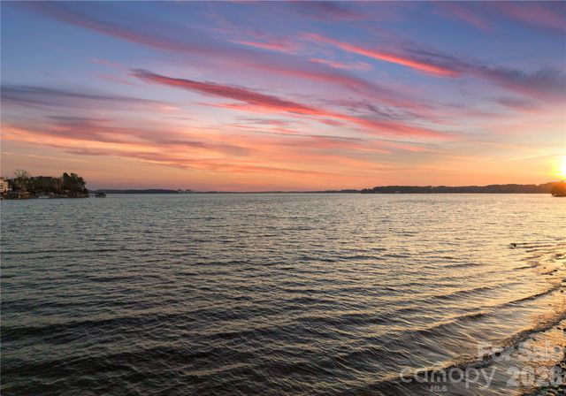 15508 Fishermans Rest Court, Cornelius, NC 28031