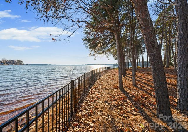 15508 Fishermans Rest Court, Cornelius, NC 28031