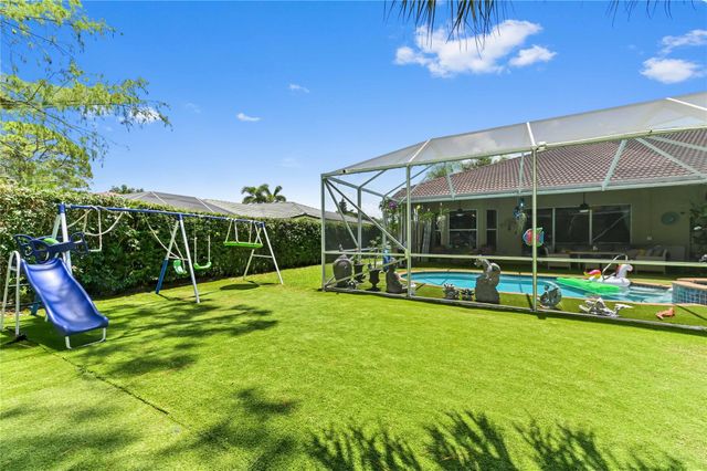 225 Park Road N, Royal Palm Beach, FL 33411