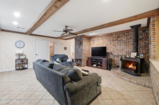 1237 Main Street, Ocean Springs, MS 39564