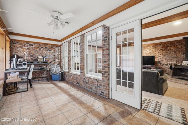 1237 Main Street, Ocean Springs, MS 39564