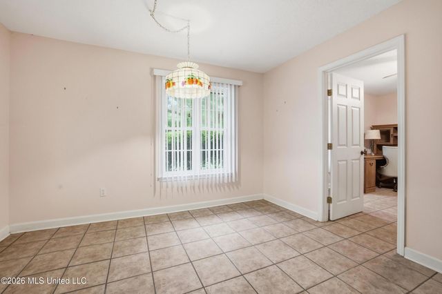 1237 Main Street, Ocean Springs, MS 39564