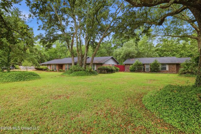 1237 Main Street, Ocean Springs, MS 39564