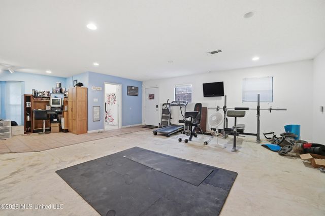 1237 Main Street, Ocean Springs, MS 39564