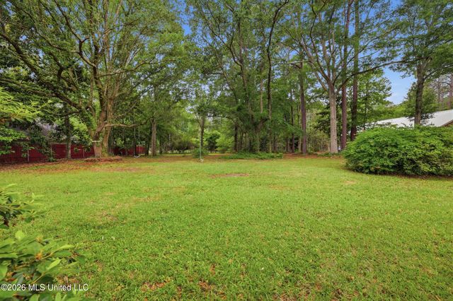 1237 Main Street, Ocean Springs, MS 39564