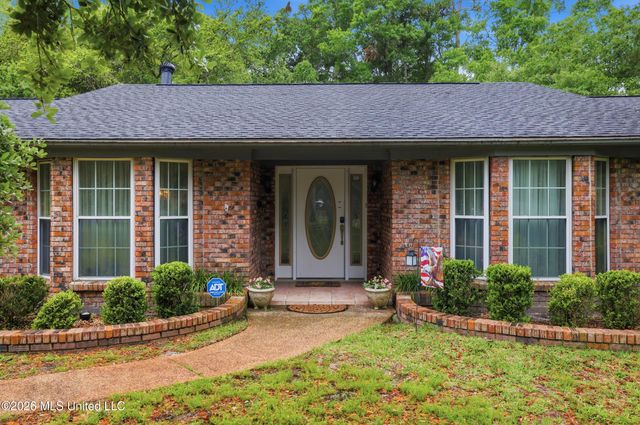 1237 Main Street, Ocean Springs, MS 39564