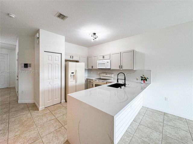 3740 NE 3rd Ct, Homestead, FL 33033