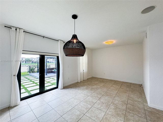 3740 NE 3rd Ct, Homestead, FL 33033