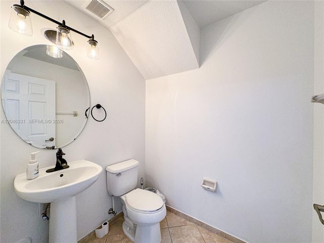 3740 NE 3rd Ct, Homestead, FL 33033