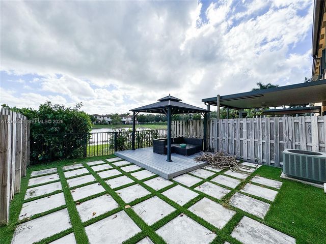 3740 NE 3rd Ct, Homestead, FL 33033