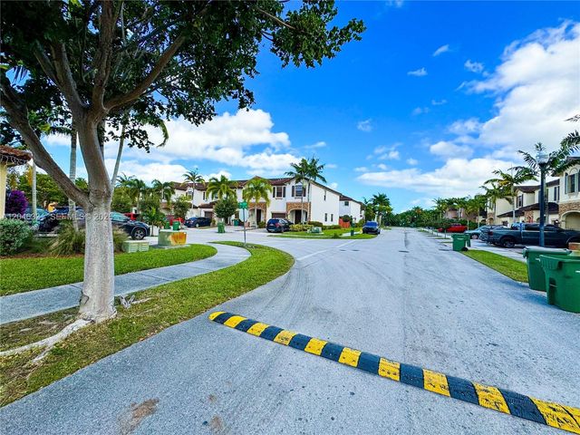 3740 NE 3rd Ct, Homestead, FL 33033