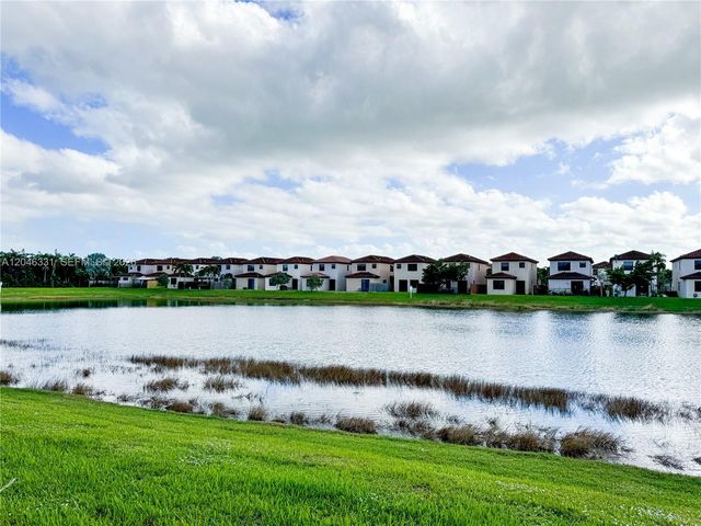 3740 NE 3rd Ct, Homestead, FL 33033