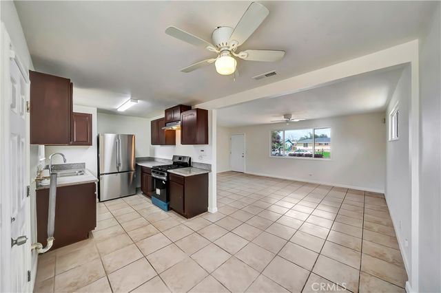 45351 Kingtree, Lancaster, CA 93534