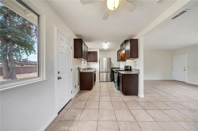 45351 Kingtree, Lancaster, CA 93534