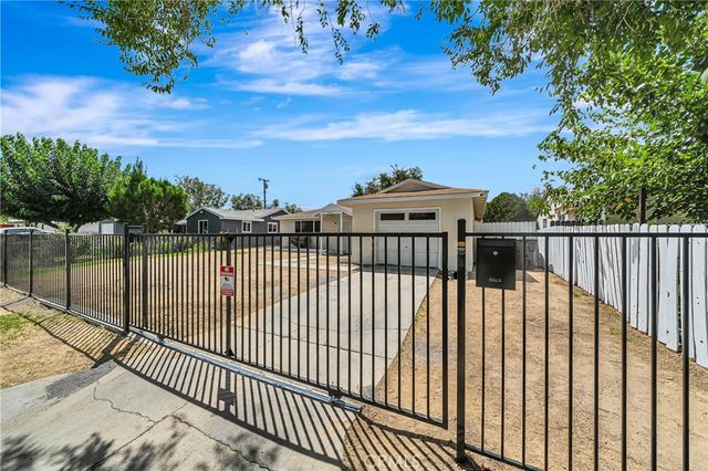 45351 Kingtree, Lancaster, CA 93534