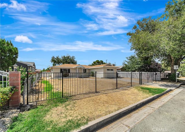 45351 Kingtree, Lancaster, CA 93534
