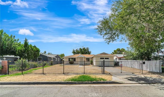 45351 Kingtree, Lancaster, CA 93534