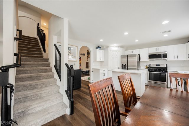 408 Colorful Rain Avenue, North Las Vegas, NV 89031